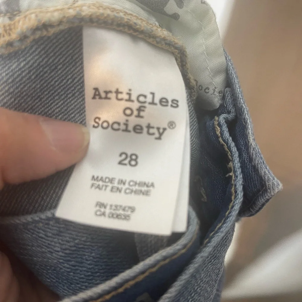 Articles of Society distressed straight leg‎ denim jeans size 28